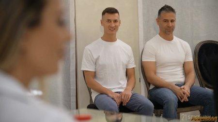 Тут помогают сдать сперму нормальным пацанам